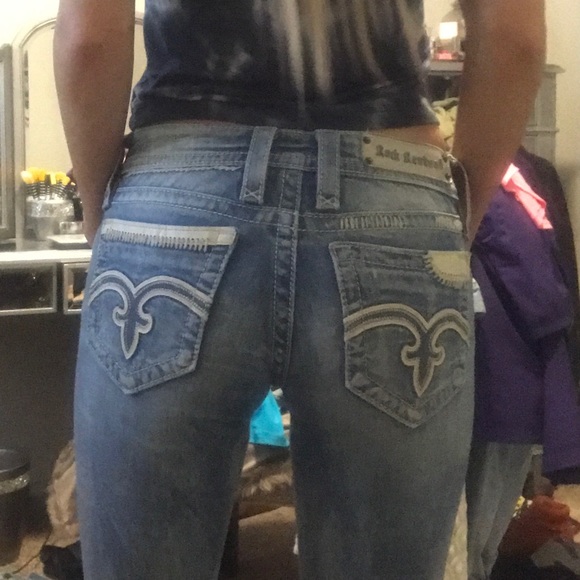 SOLD Rock Revival Jeans - Picture 5 of 7